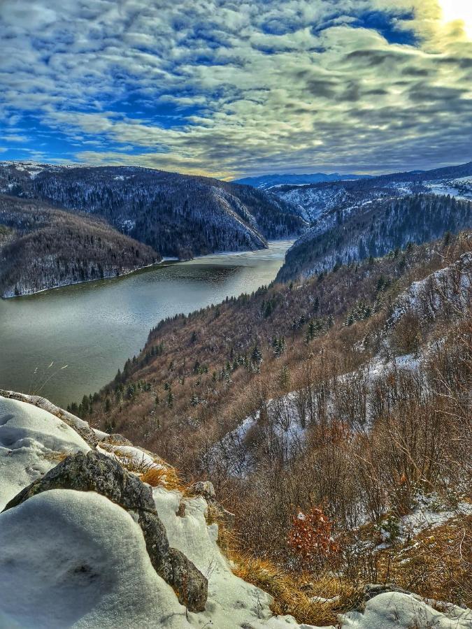 Log Cabin Uvac Nova Varoš Екстериор снимка